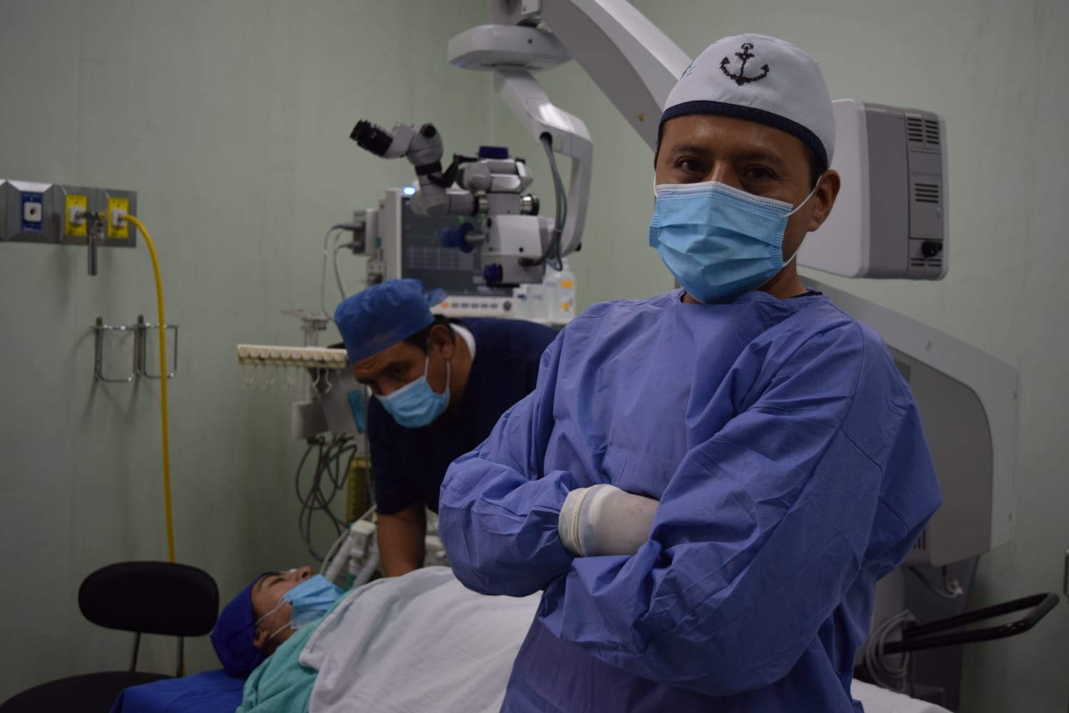 IMSS devuelve la vista a joven con catarata congénita tras 23 años de limitación visual